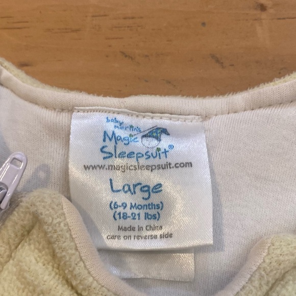 Baby Merlin Magic Sleepsuit size 6-9 months - Picture 2 of 5